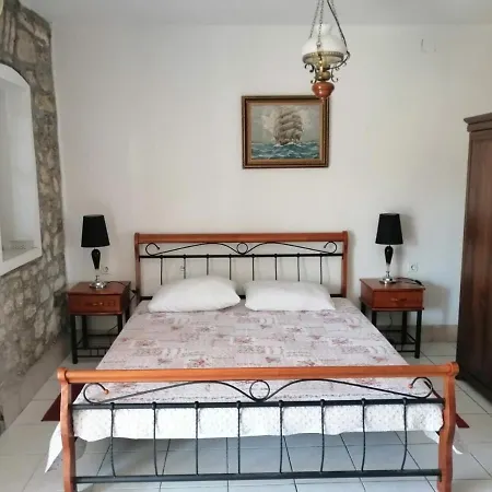 Gaj - Gaj Apartment *