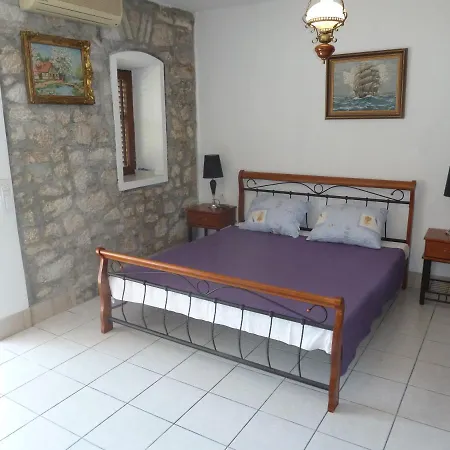 Gaj - Gaj Apartment *